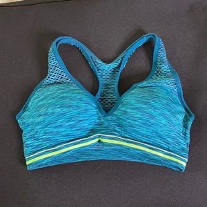 Push-up sports bra